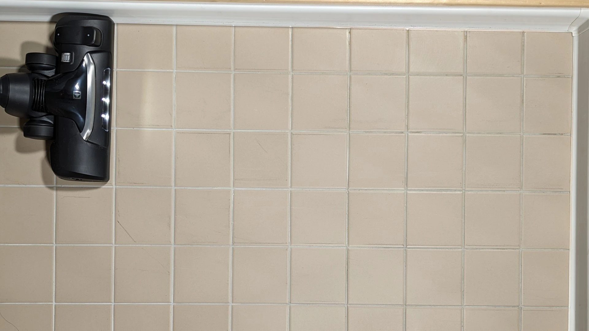 Výsledek na dlažbě – mouka Výsledek na dlažbě – mouka