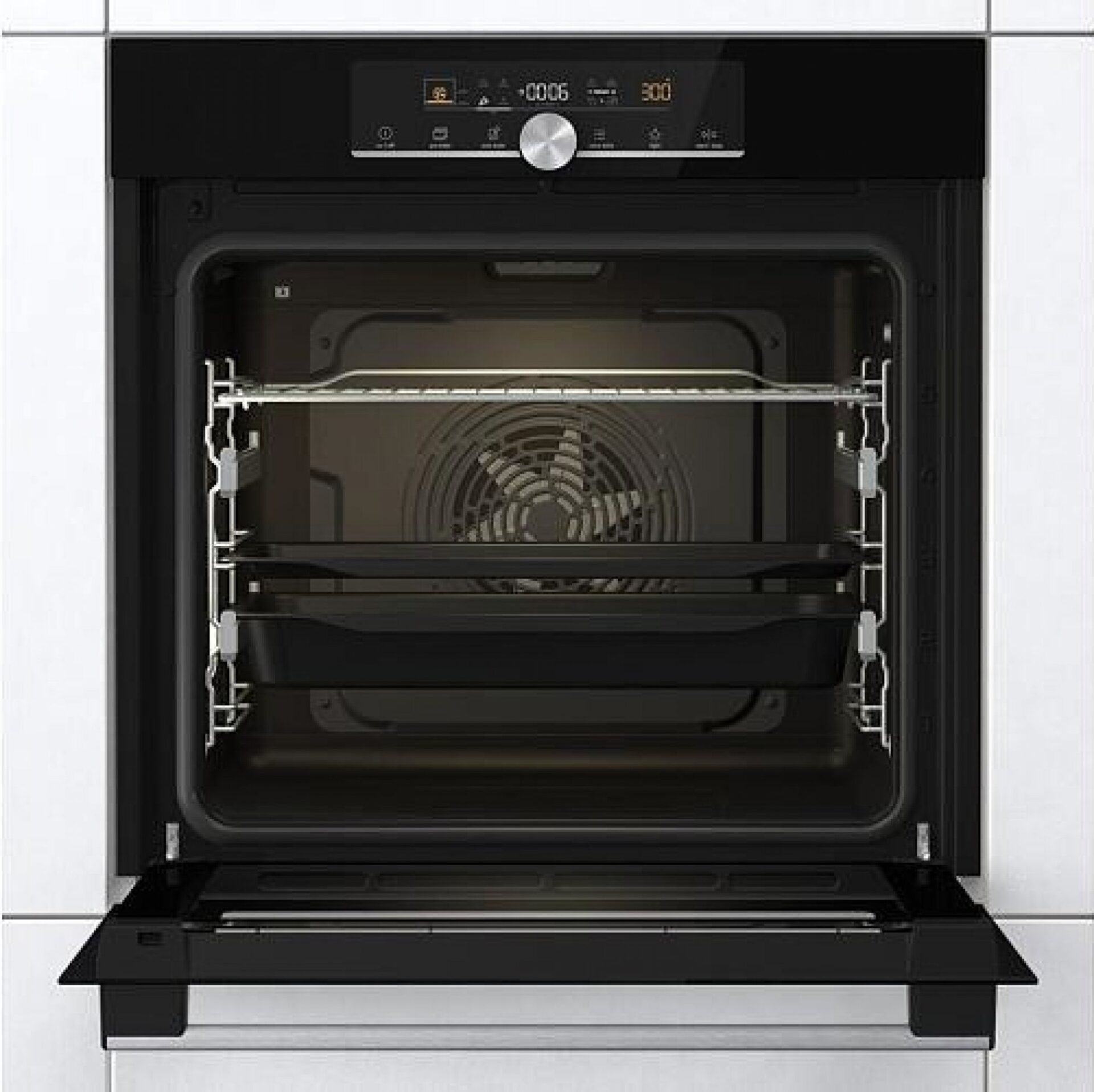 Pohled do otevřené trouby Pohled do otevřené trouby