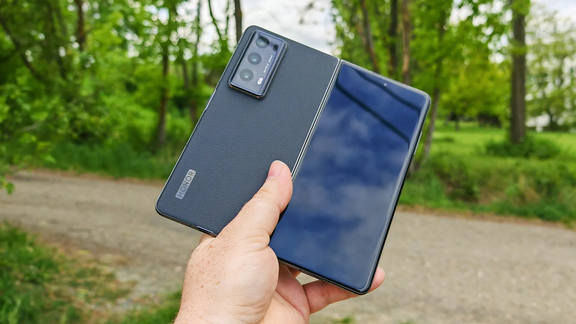 Recenze Honor Magic V2