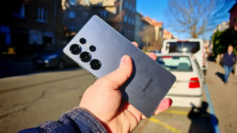 Samsung Galaxy S26&nbsp;už je za rohem, unikly specifikace i&nbsp;vzhled. Koupě se ale vyplatí jen někomu
