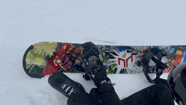 Zapínání vázání GIF ukazuje Zapínání vázání