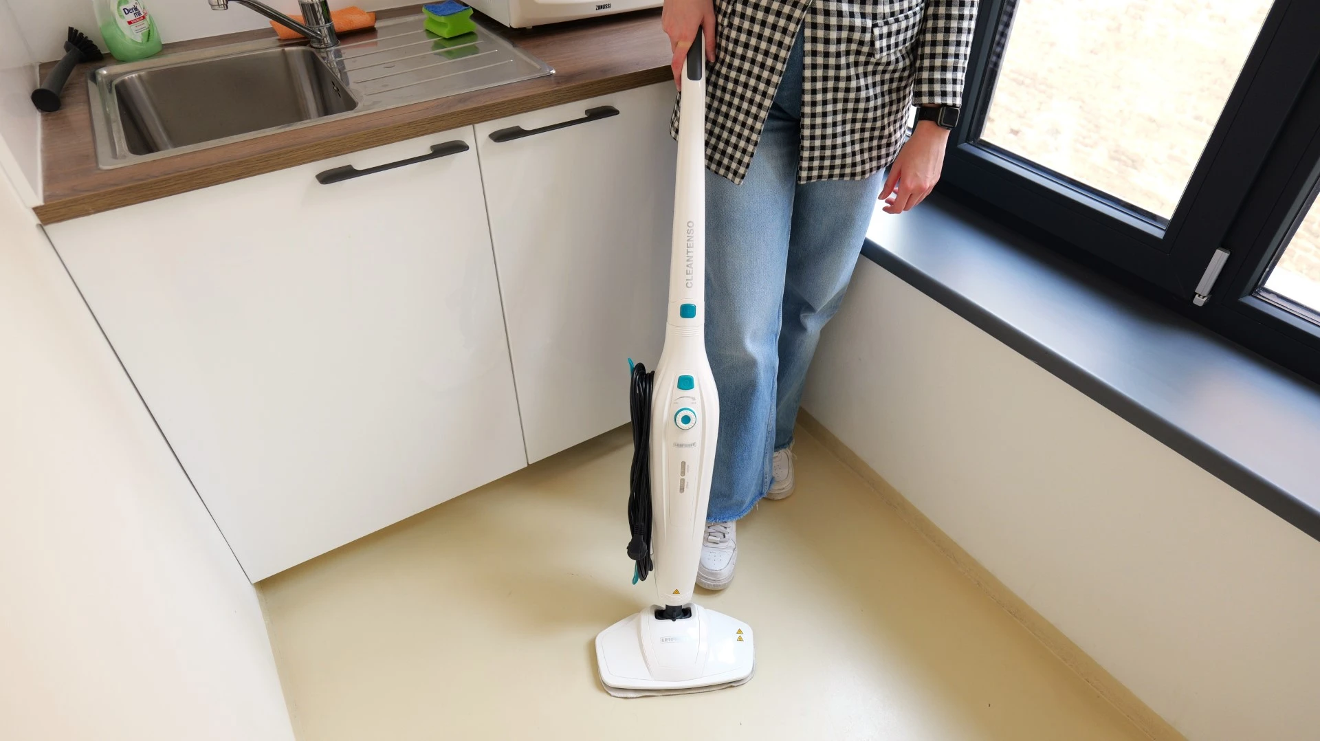 Recenze Leifheit Clean Tenso 11910
