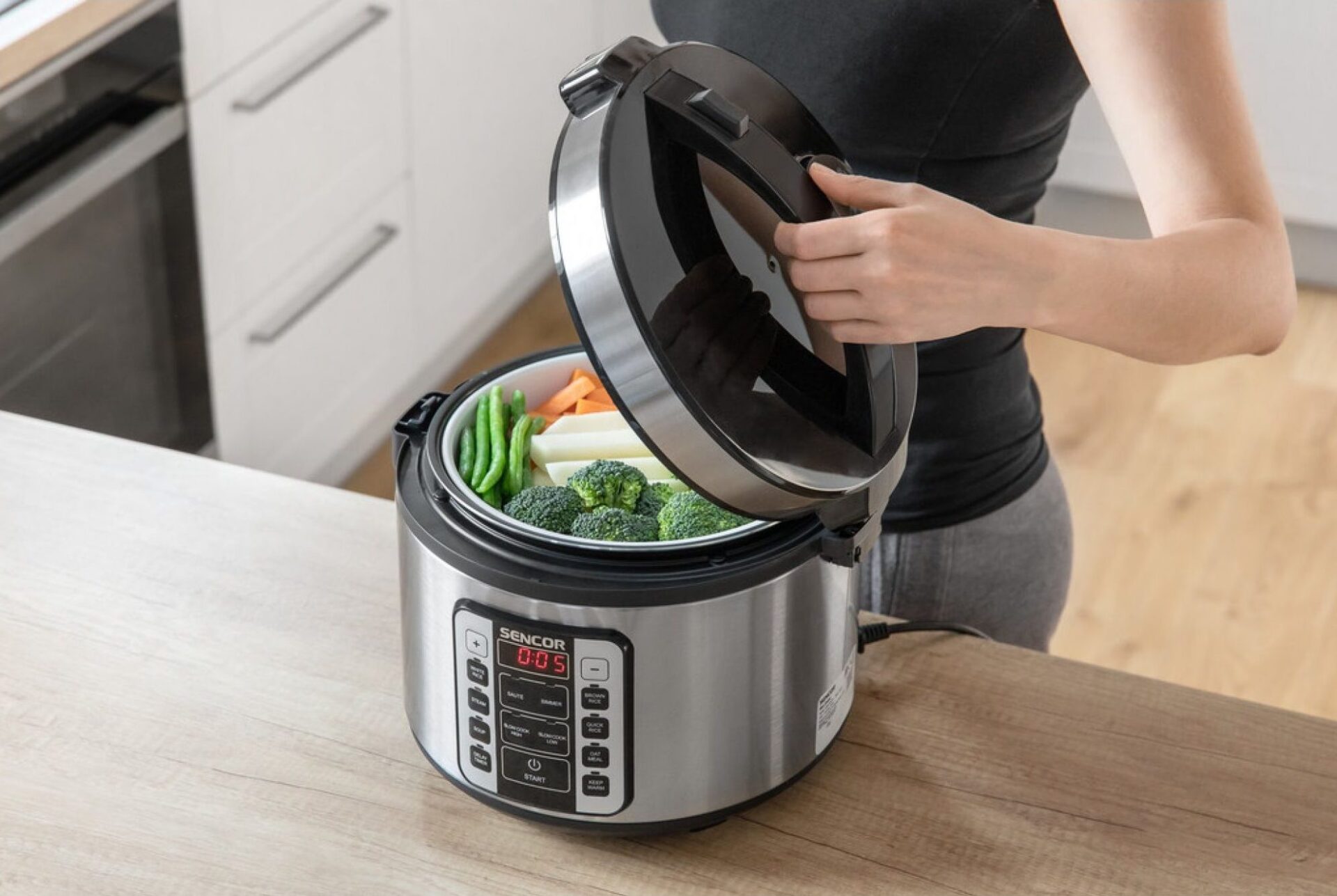 V rýžovaru je možné připravovat i zeleninu Obrázek zobrazuje, že v rýžovaru je možné připravovat i zeleninu