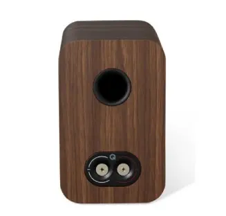 Zadní strana Q Acoustics 5020 Zadní strana Q Acoustics 5020