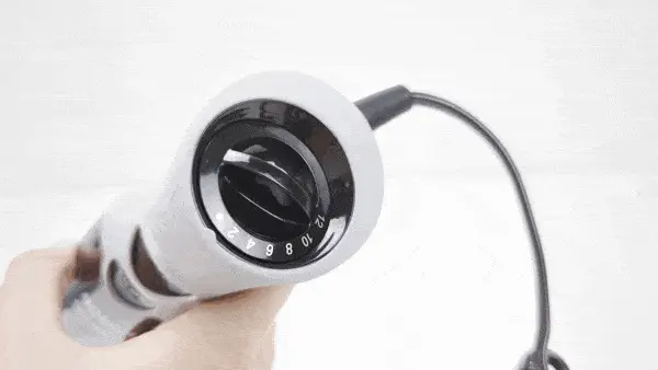 Regulace rychlosti kolečkem Gif zobrazuje regulaci rychlosti kolečkem