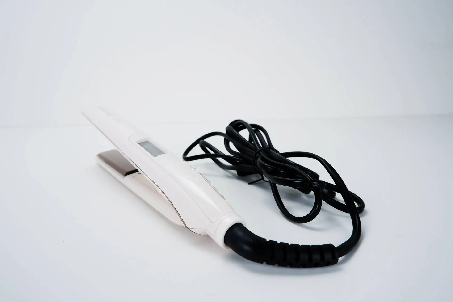 Otočný kabel Detail na otočný kabel žehličky