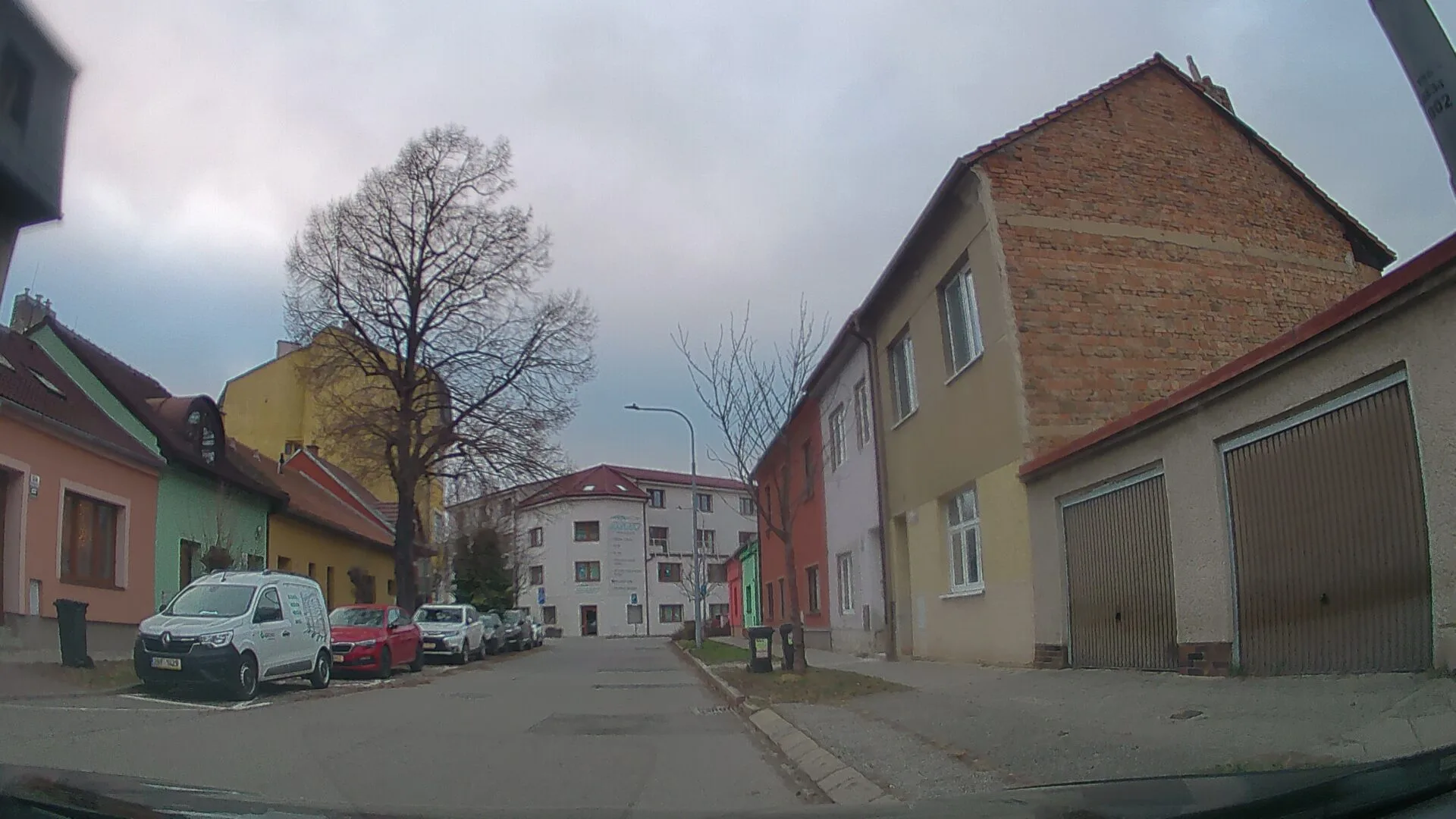 Fotografie pořízená ve dne Fotografie pořízená ve dne