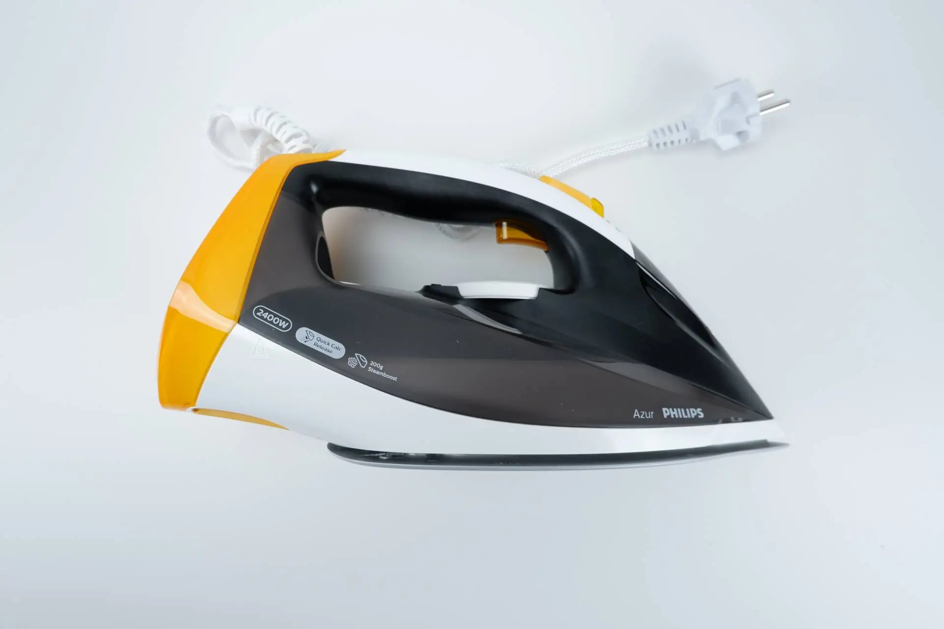 Žehlička z boku Žehlička Philips GC4537/80 z boku