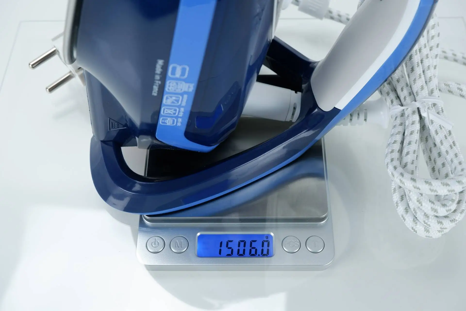 Hmotnost Hmontnost žehličky Tefal TurboPro Anti-Calc FV5630E0