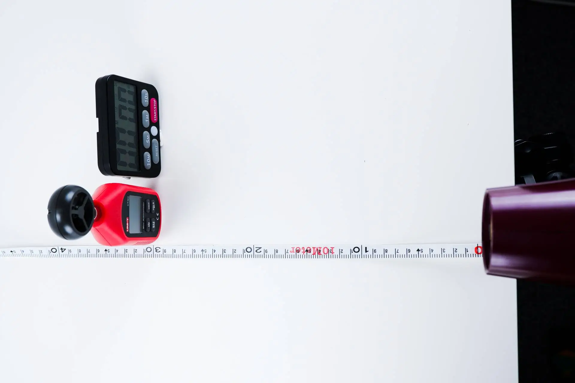 Vzdálenost měření 30 cm Testování fénů - měření hlučnosti z 30 cm