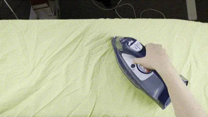 Žehlení Gif zobrazuje žehličku Lidl