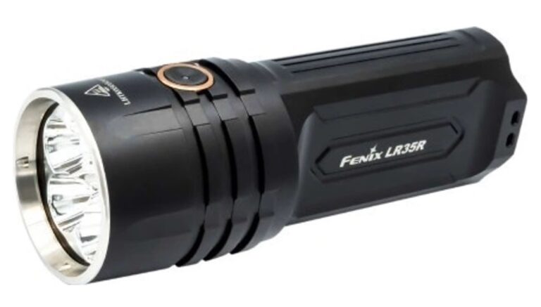 Recenze Fenix LR35R