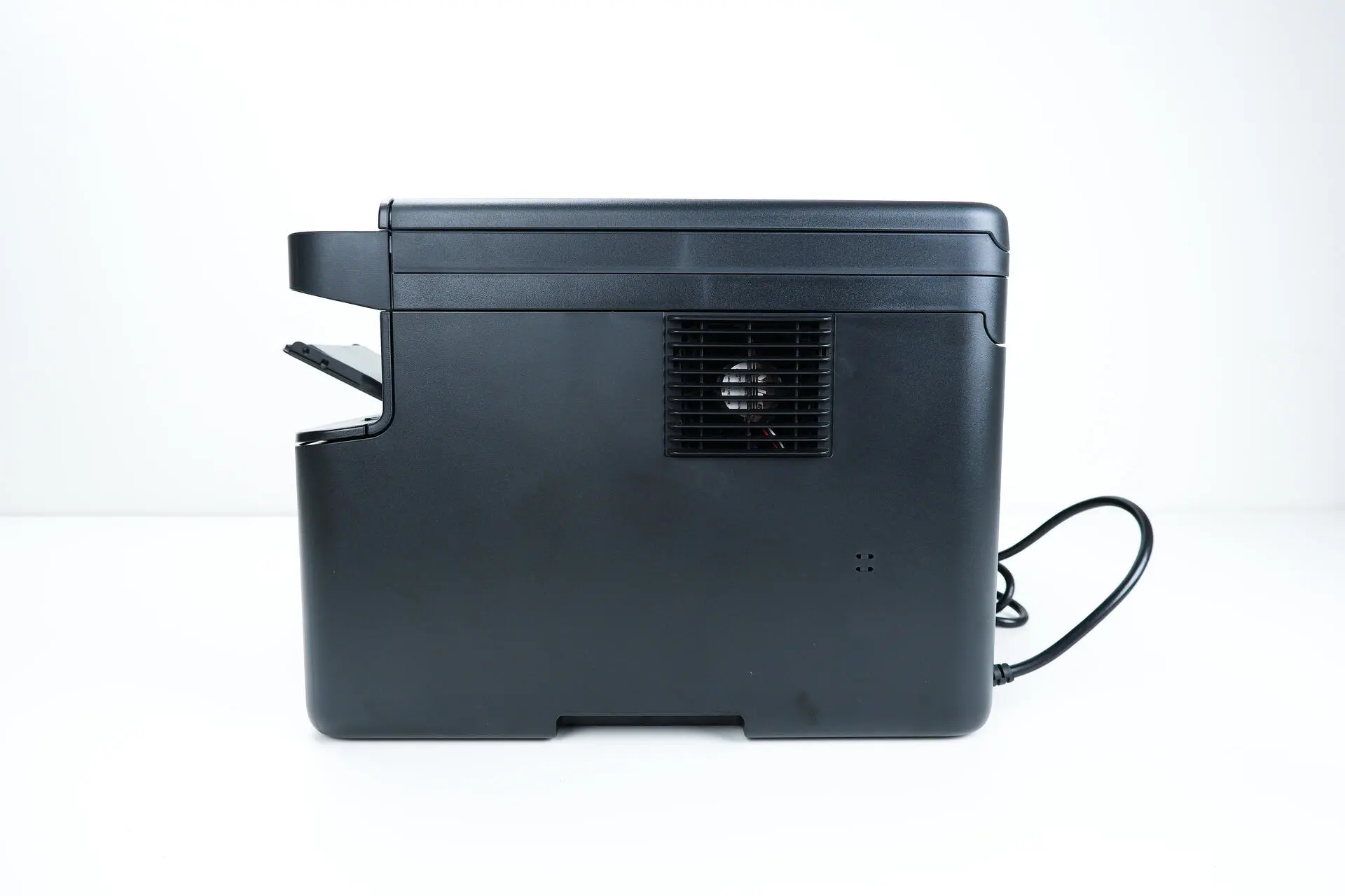 Pravá strana Brother DCP-1622WE zprava