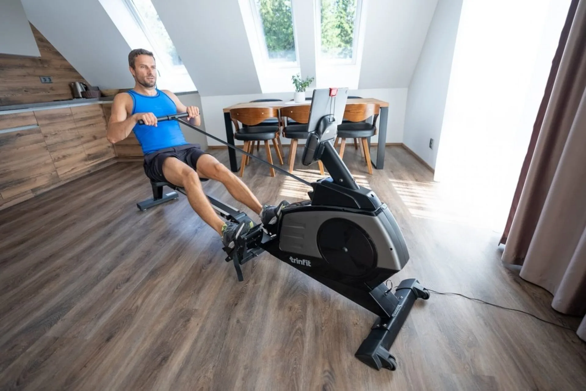 Délku konstrukce zohledněte obzvláště jste-li vyšší než 180 cm Délku konstrukce zohledněte obzvláště jste-li vyšší než 180 cm