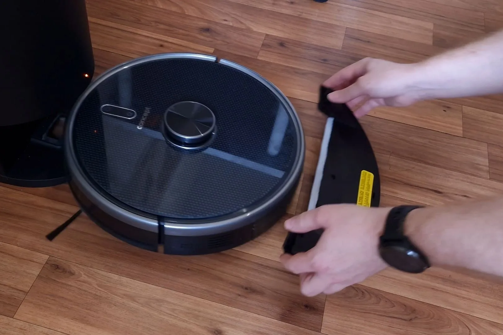 Recenze robotického vysavače Concept VR3520