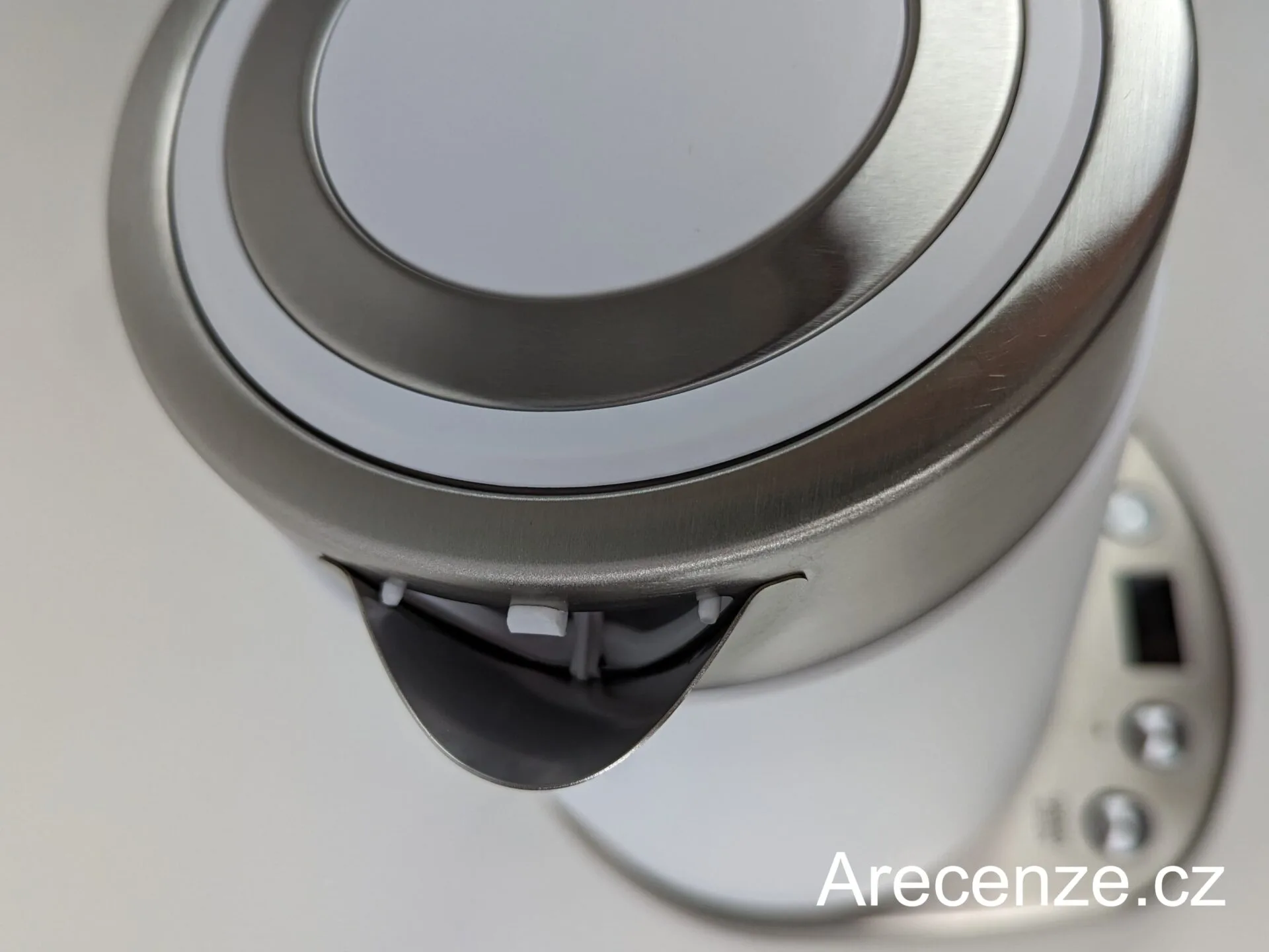 Zobáček Obrázek zobáčku konvice Lauben Electric Kettle EK17WS