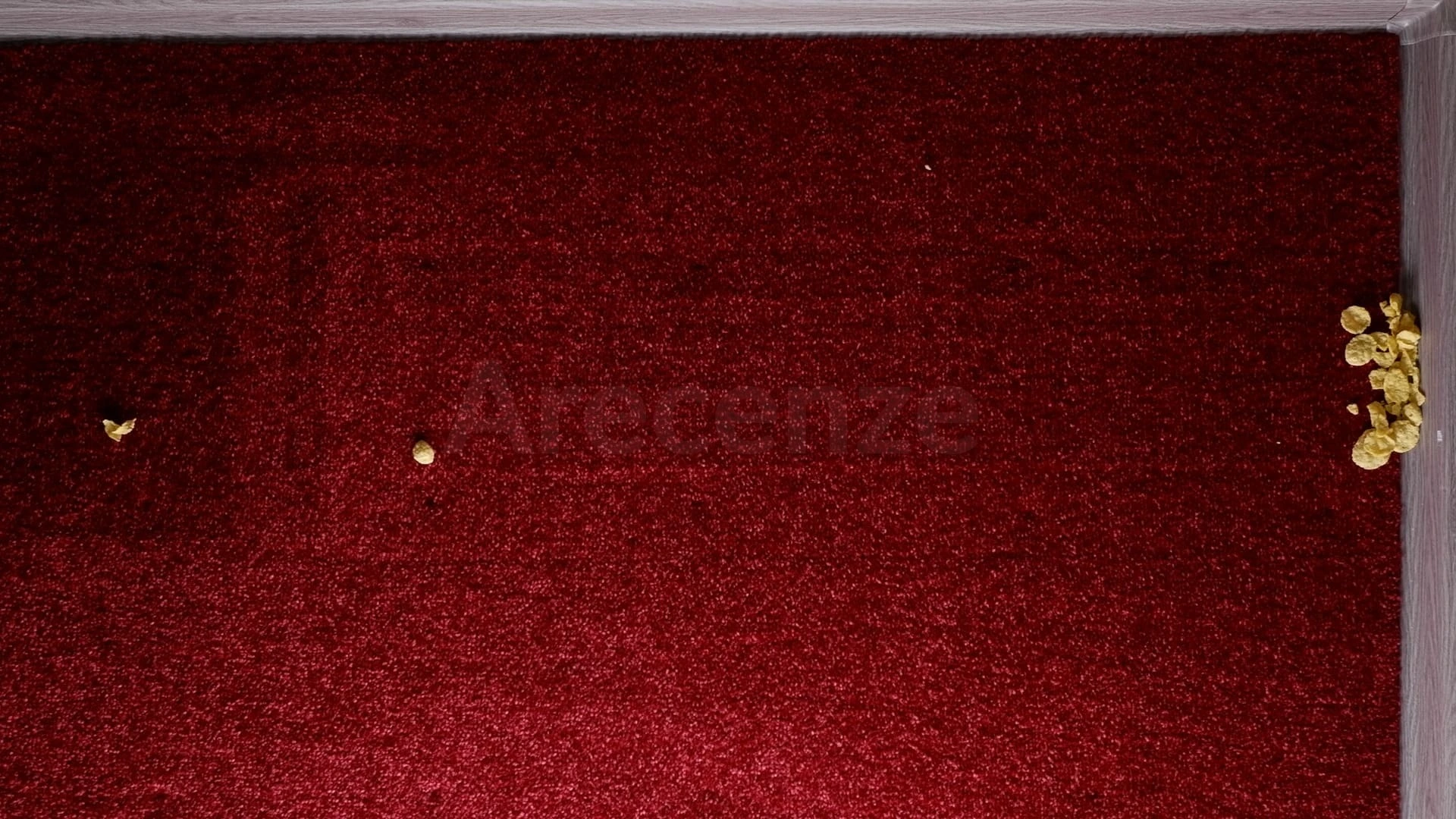 Výsledek na koberci - cornflakes