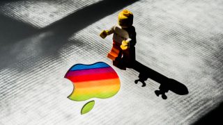 Zabije Apple malé iPhony? Nový iPhone SE 4 možná nebude.