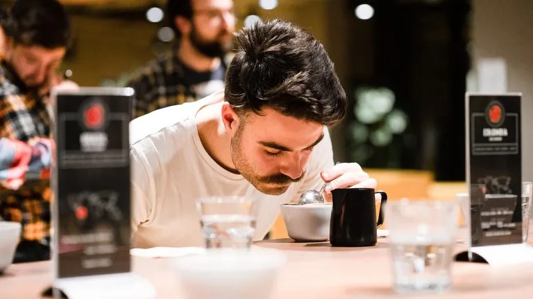 Barista roku 2023 Denis Kramář: Dobrou kávu uděláte i bez drahého kávovaru Barista roku 2023 Denis Kramář: Dobrou kávu uděláte i bez drahého kávovaru
