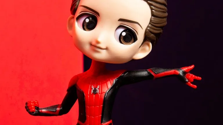 Recenze filmu Spider-Man: Napříč paralelními světy očima scénáristy Recenze filmu Spider-Man: Napříč paralelními světy očima scénáristy