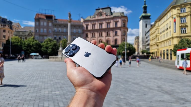 Porovnali jsme celou řadu iPhone 15&nbsp;2023: Dražší se vyplatí víc, než ty levnější