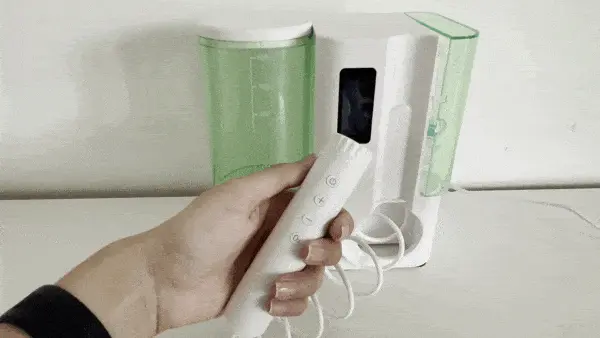 Nasazování a vyjímání trysky Gif zobrazuje nasazování a vyjímání trysky