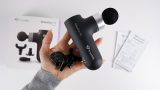 Recenze: Masážní pistole TrueLife RelaxGun G3 překvapí výkonem a&nbsp;nízkou hmotností
