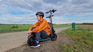 Otestovali jsme elektrickou koloběžku Lamax eLander SA50: Super kousek v&nbsp;terénu i&nbsp;do práce