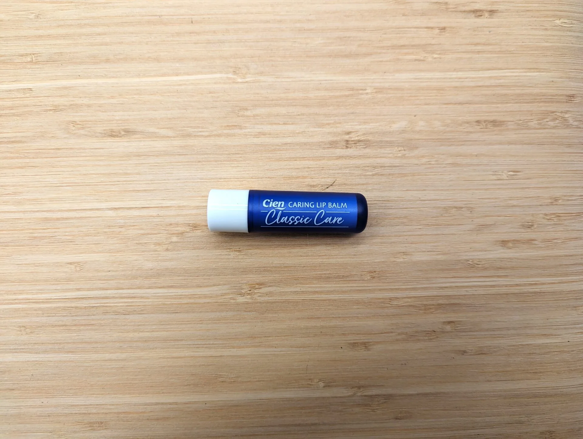 Caring Lip Balm Classic Care balzám na rty Caring Lip Balm Classic Care balzám na rty