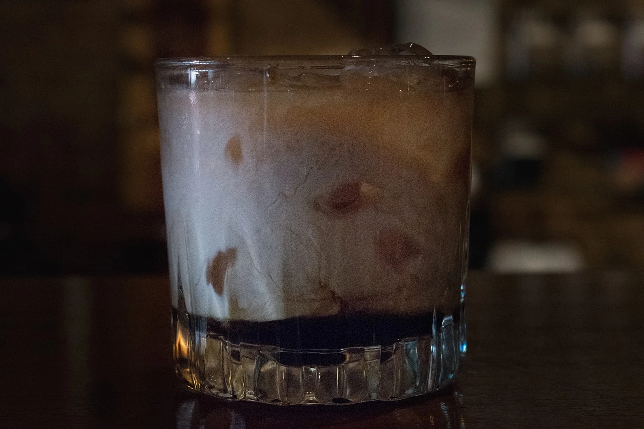 White Russian Obrázek zobrazuje drink White Russian.