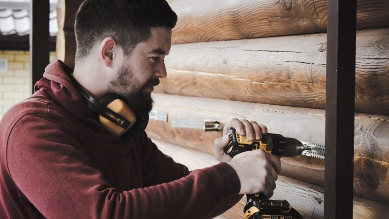 Aku šroubovák Parkside PBSA 12&nbsp;D4: Jak si vede v&nbsp;porovnání s&nbsp;konkurencí?