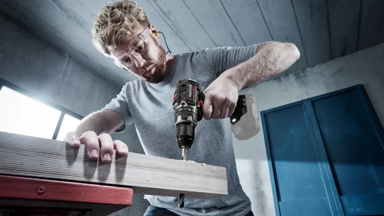 Trhák roku 2024? Parkside aku vrtací šroubovák PABSP 20&nbsp;Li C3 potěší kutily i&nbsp;náročnější