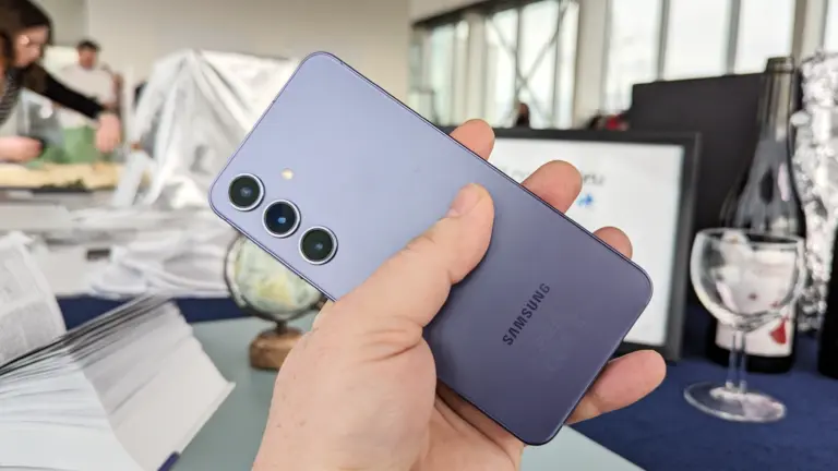 Samsung Galaxy S24: Outsider Exynos překvapil, když v testu překonal procesor Snapdragon Samsung Galaxy S24: Outsider Exynos překvapil, když v testu překonal procesor Snapdragon