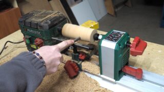 Koupili jsme soustruh Parkside za 900&nbsp;Kč: Parkside PDM 600&nbsp;B2 funguje, ale dláta jsou prakticky k ničemu