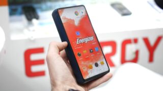 Známý výrobce baterií vydá v&nbsp;únoru 2024 telefon s&nbsp;extrémní baterií