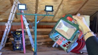 Zkušenosti z&nbsp;praxe se 2 Parkside reflektory: Oslní nejen cenou (Recenze)