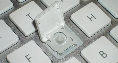 Díky gumovým spínačům bude psaní na membránové klávesnici velmi tiché Obrázek zobrazuje membránové spínače