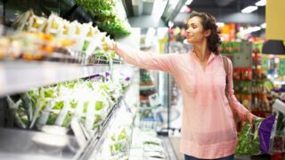 Akční leták Lidlu od pondělí 18. 3. – Na prodejnách najdete kuřecí mleté maso se slevou 31&nbsp;%&nbsp;a&nbsp;stylovou módu