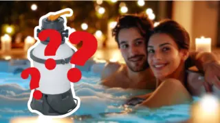 Pískový filtr k&nbsp;vířivce v&nbsp;roce 2024? Snadnější čištění vody s&nbsp;minimální údržbou skrývá své stinné stránky