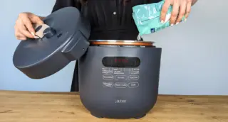Elektrický tlakový hrnec Lauben 5000AT: Ušetří i&nbsp;12 hodin měsíčně (Recenze a&nbsp;test)