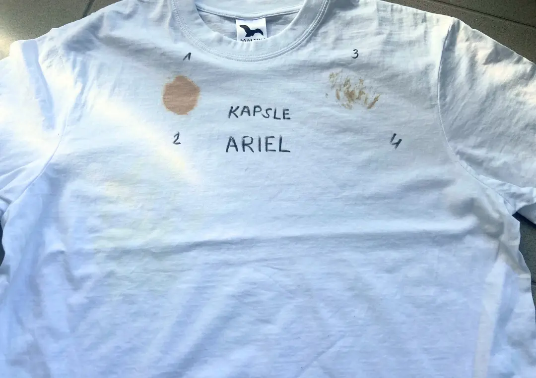 Ariel Color skvrny po vyprání Ariel Color skvrny po vyprání