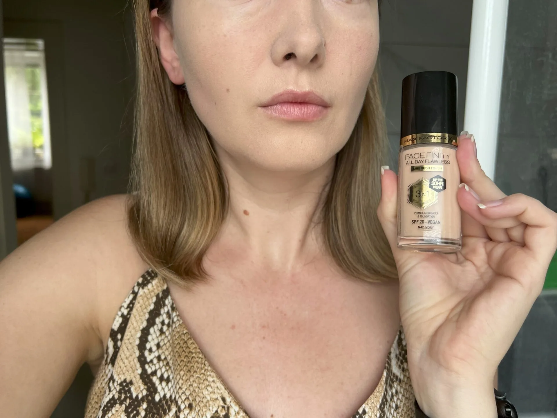 Max Factor ihned po nanesení Max Factor ihned po nanesení