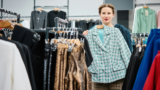 Komu patří Pepco, H&M nebo Action? Mapujeme majitele obchodů s&nbsp;oblečením a&nbsp;sportem