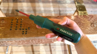 Test Parkside 1000V PASD 4&nbsp;C2: Levný aku šroubovák, jehož bity se mohou pořádně prodražit