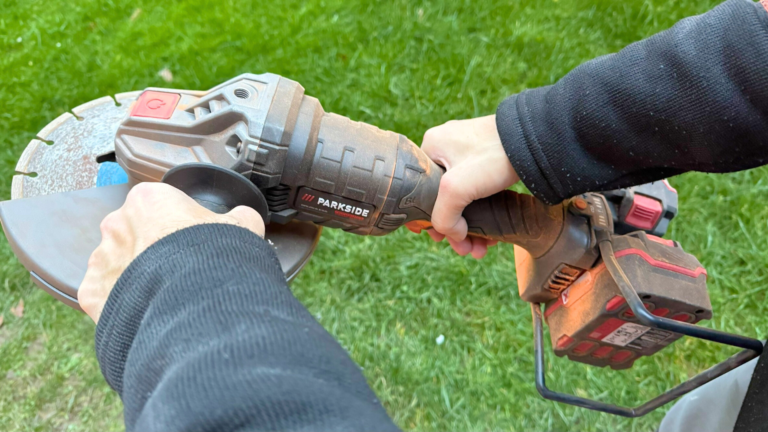 1. zkušenosti s&nbsp;nejvýkonnější úhlovou bruskou Parkside Performance 40V: Zpracování a&nbsp;funkčnost mile překvapily