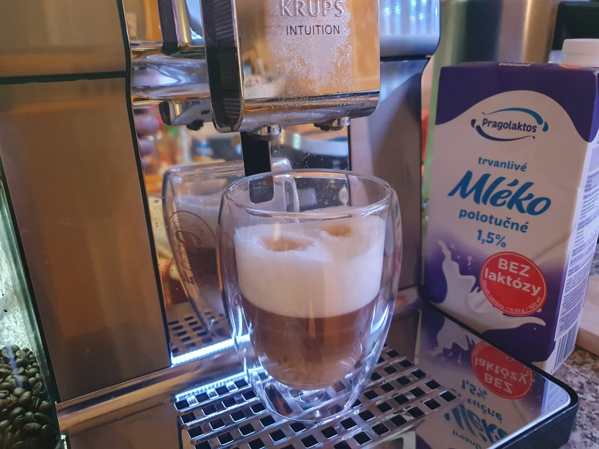 Latte macchiato bezlaktózové Krups Intuition Experience+ Latte macchiato bezlaktózové Krups Intuition Experience+