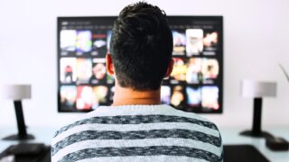 Chcete levnou ale kvalitní televizi? Oblíbené kousky nabízí Samsung, LG i&nbsp;Sencor