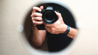 Poslední nádechy zrcadlovek? Segment klasických digitálních fotoaparátů je bez inovací