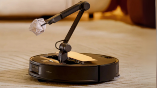 Robotický vysavač s&nbsp;robotickou rukou? Zajímavé řešení se spoustou rizik