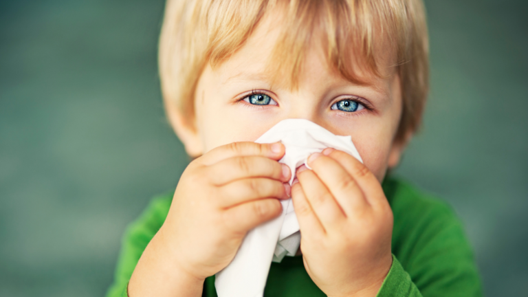 Máma radí: Dětské rýmičky jsou tady, jak se jim vyhnout a&nbsp;co zaručeně nefunguje